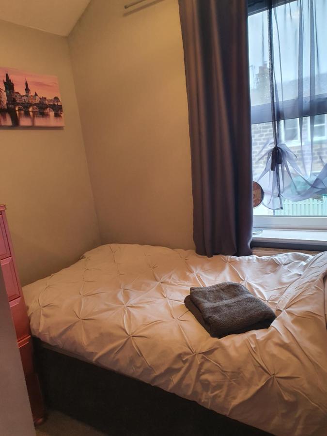 Cosy Double Room Харрогейт Экстерьер фото