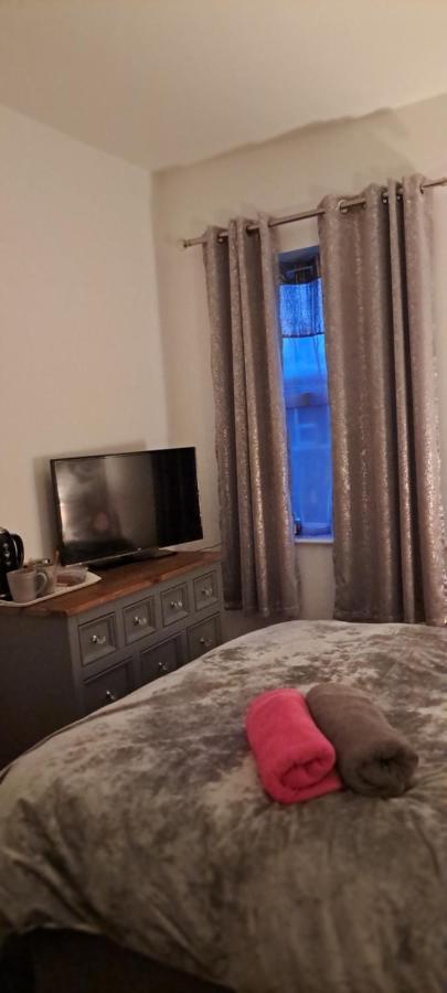 Cosy Double Room Харрогейт Экстерьер фото